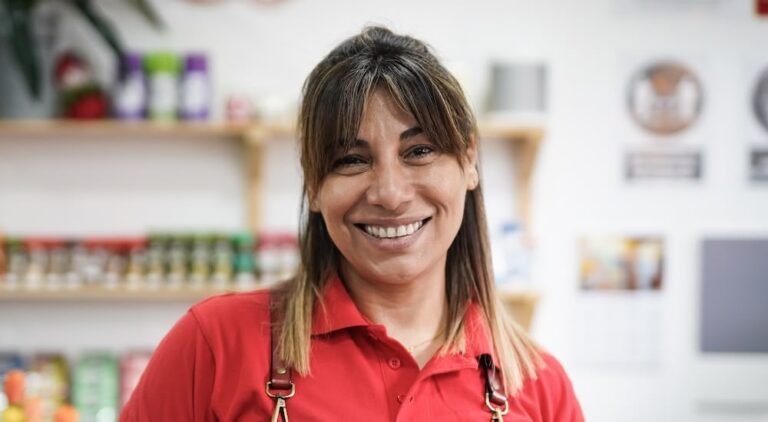 Be Just: Somos una organización sin fines de lucro que promueve el Estado de derecho por medio del fortalecimiento de las instituciones del sector justicia, el apoyo a iniciativas contra la corrupción y la promoción del respeto a los derechos humanos.