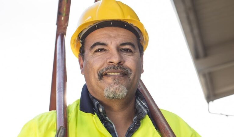 Be Just: Somos una organización sin fines de lucro que promueve el Estado de derecho por medio del fortalecimiento de las instituciones del sector justicia, el apoyo a iniciativas contra la corrupción y la promoción del respeto a los derechos humanos.